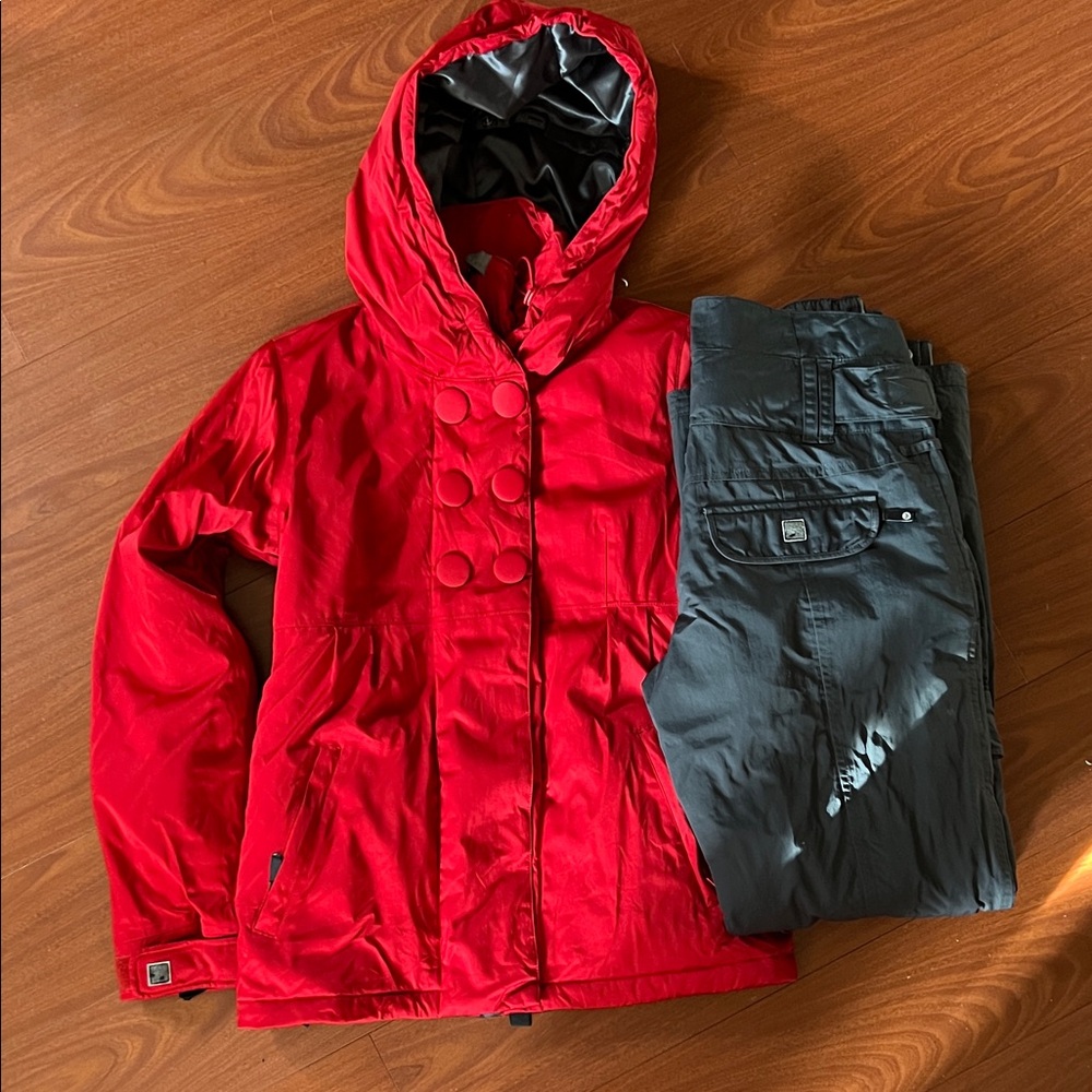 Roxy bright‎ edition Red ski Puffer Jacket with Gray ski Pants size S